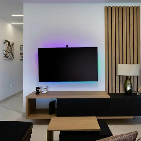 Mediterranean Escape Apartment *
