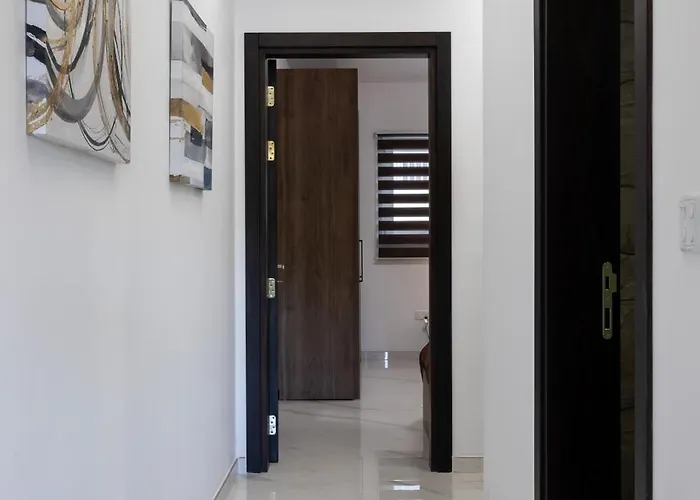 Mediterranean Escape * Сент-Полс-Бей